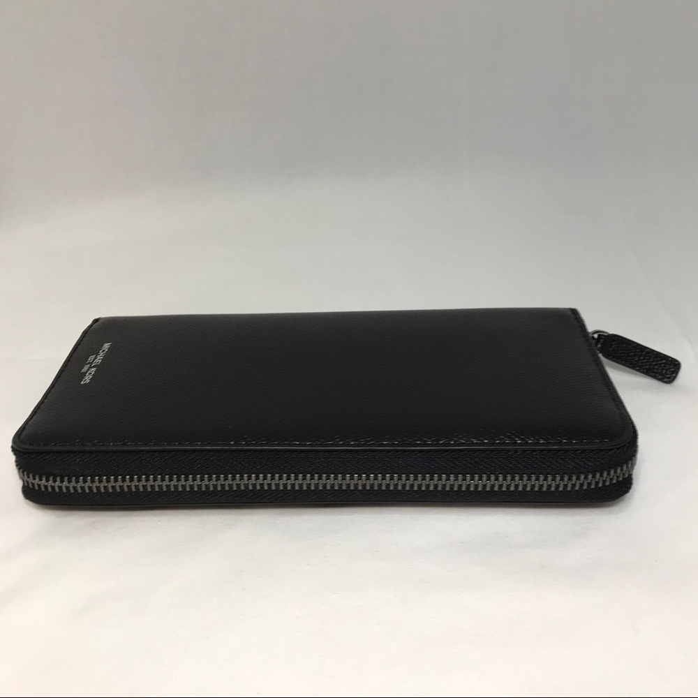 Michael Kors Warren Tech Zip Around Leather Wallet - Picture 3 of 7
